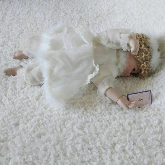 Goldenvale Collection Porcelain Angel Wing Doll very rare - Picture 3 of 15
